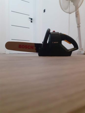 Bosch piła zabawka na baterie