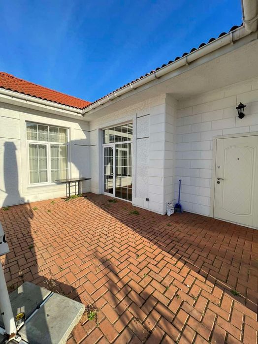 Аренда одноэтажного дома в Совиньоне