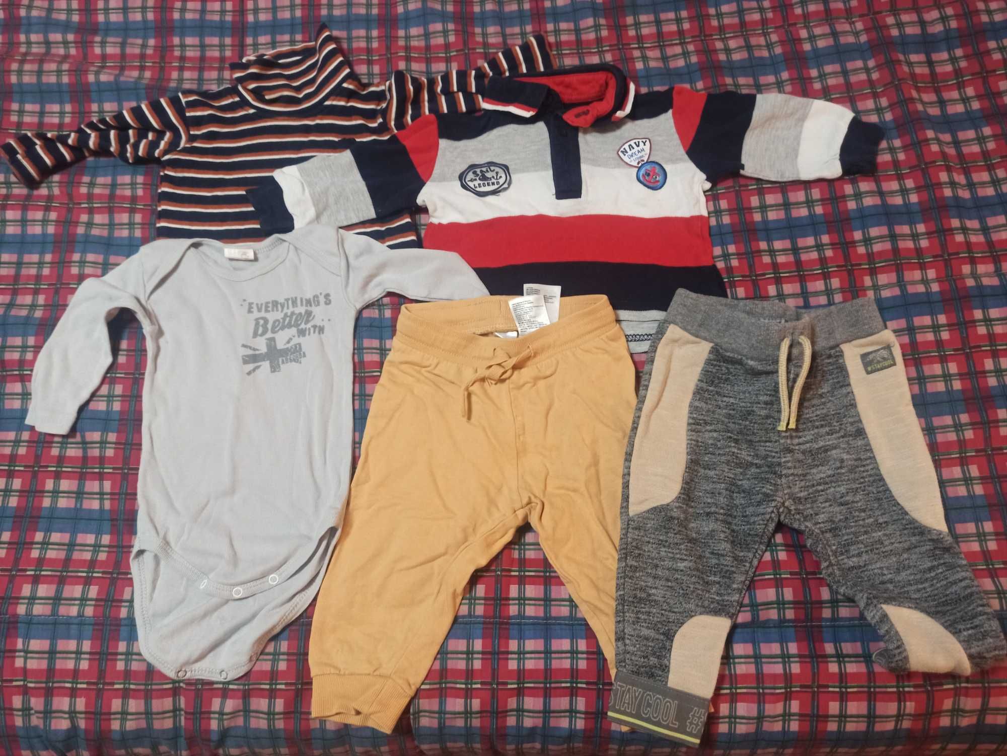 Lote roupa bebé 6meses até aos 12meses  14 peças