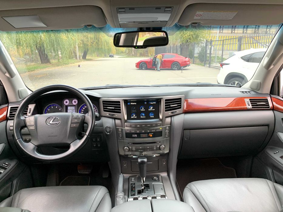 Lexus LX 570 один владелец! Вся по Тойоте!