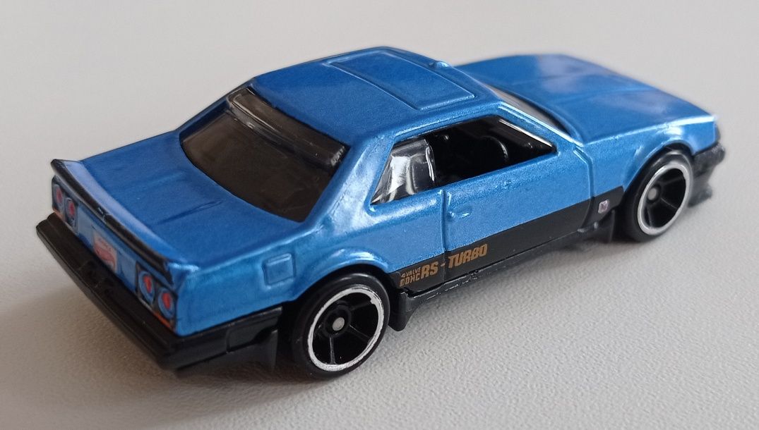 Hot Wheels '82 Nissan Skyline R30