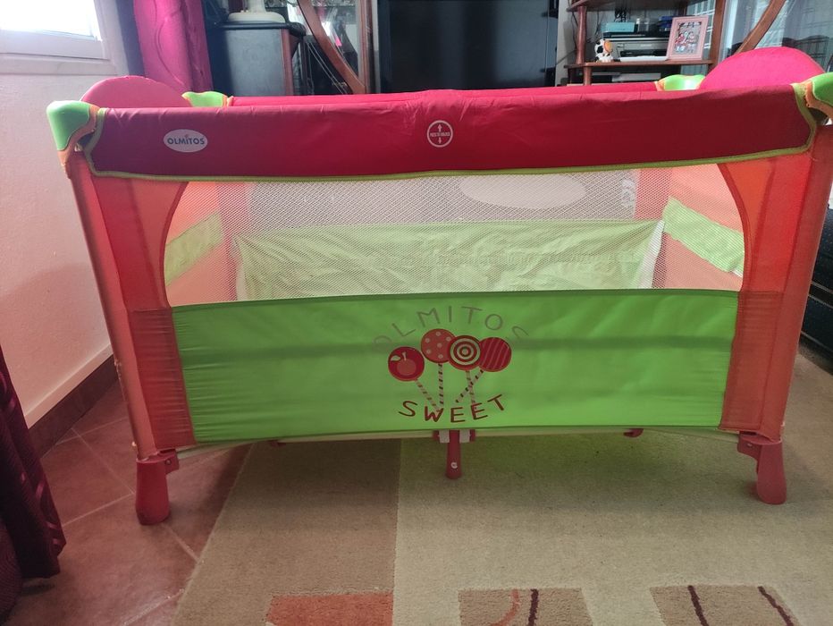 Cama de viajem+rede mosquiteira+2 colchões