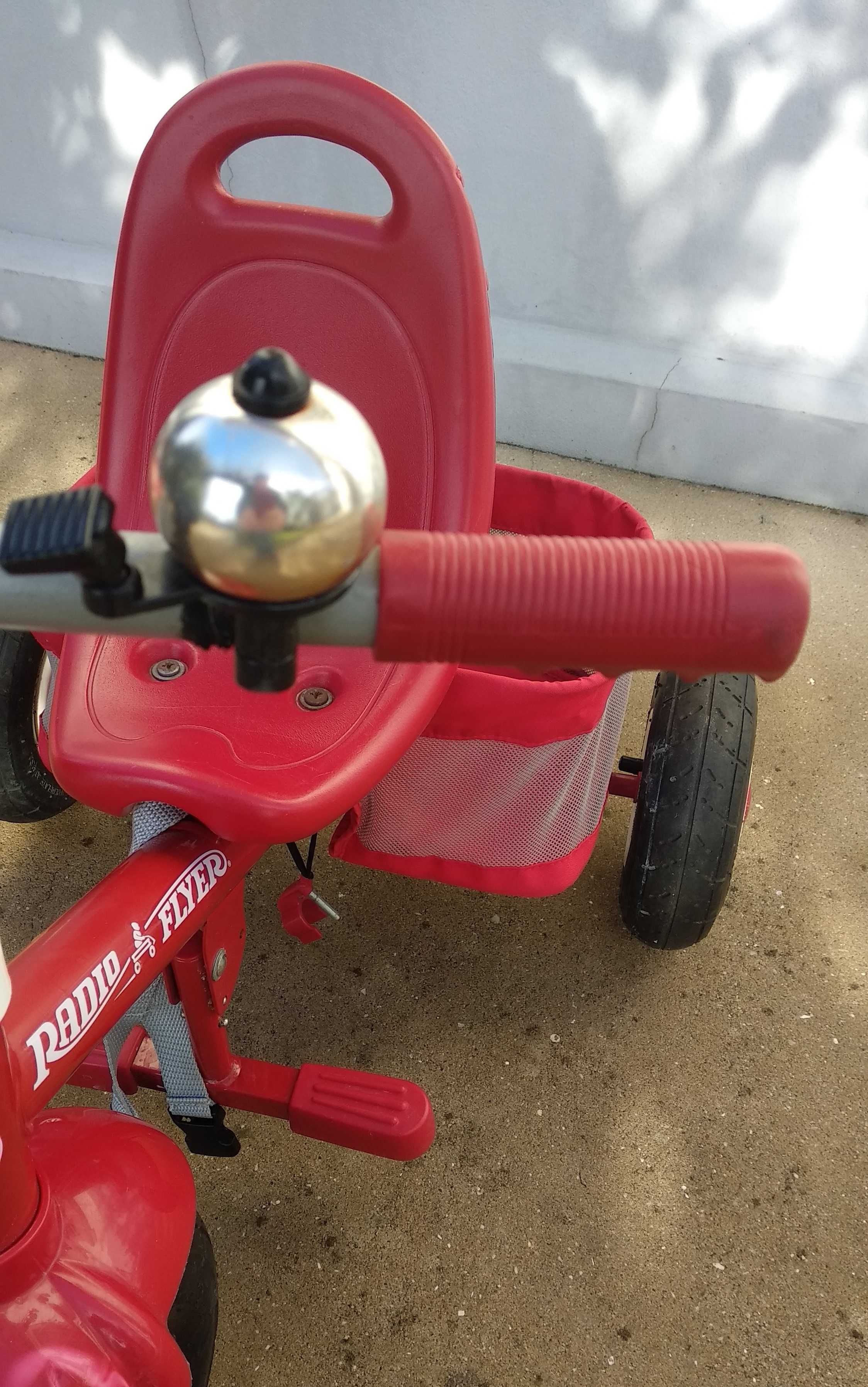 Triciclo Radio Flyer desde os 12 meses a 5 anos de idade