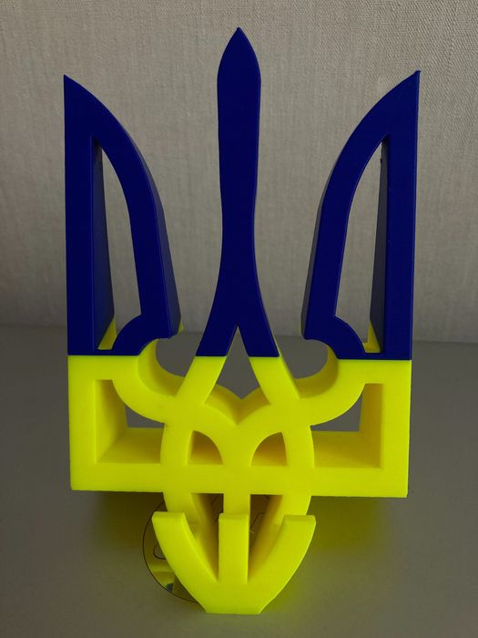 Патріотична підставка тризуб під телефон планшет