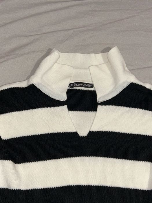 Кофта чорно-біла в полоску