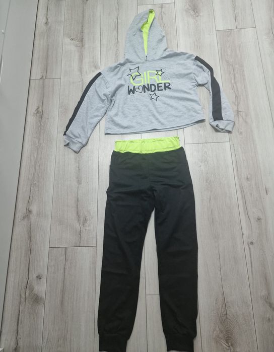 Dres Happy Hause r.146/152