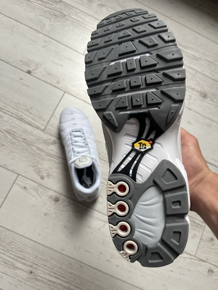 Nike TN białe Nowe