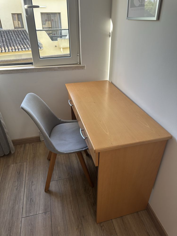 Secretaria com arrumação