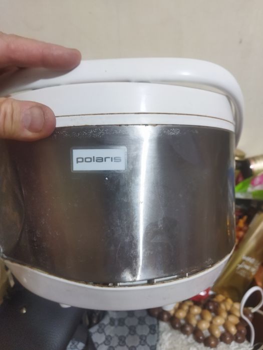 Мультиварка в отличном рабочем состоянии без кастрюли