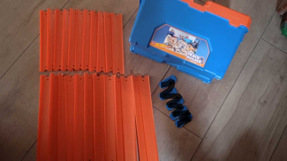Трек HotWheels хотвилс Стартовий набір для трюків