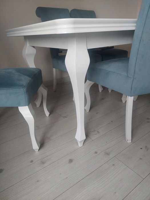 Sprzedam piękny duży stół