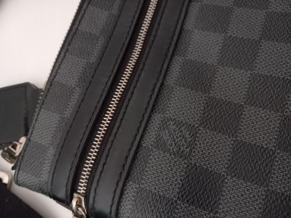 Louis vuitton duża meska nerka skóra monogram