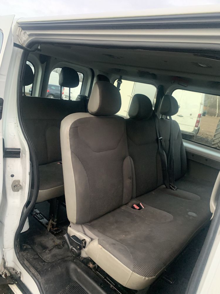 Opel vivaro 2.5 9 osobowy