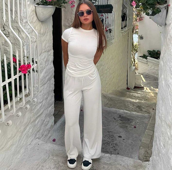 Жіночий костюм LİVANA  Новинка 2025 — стильний комплект S-M