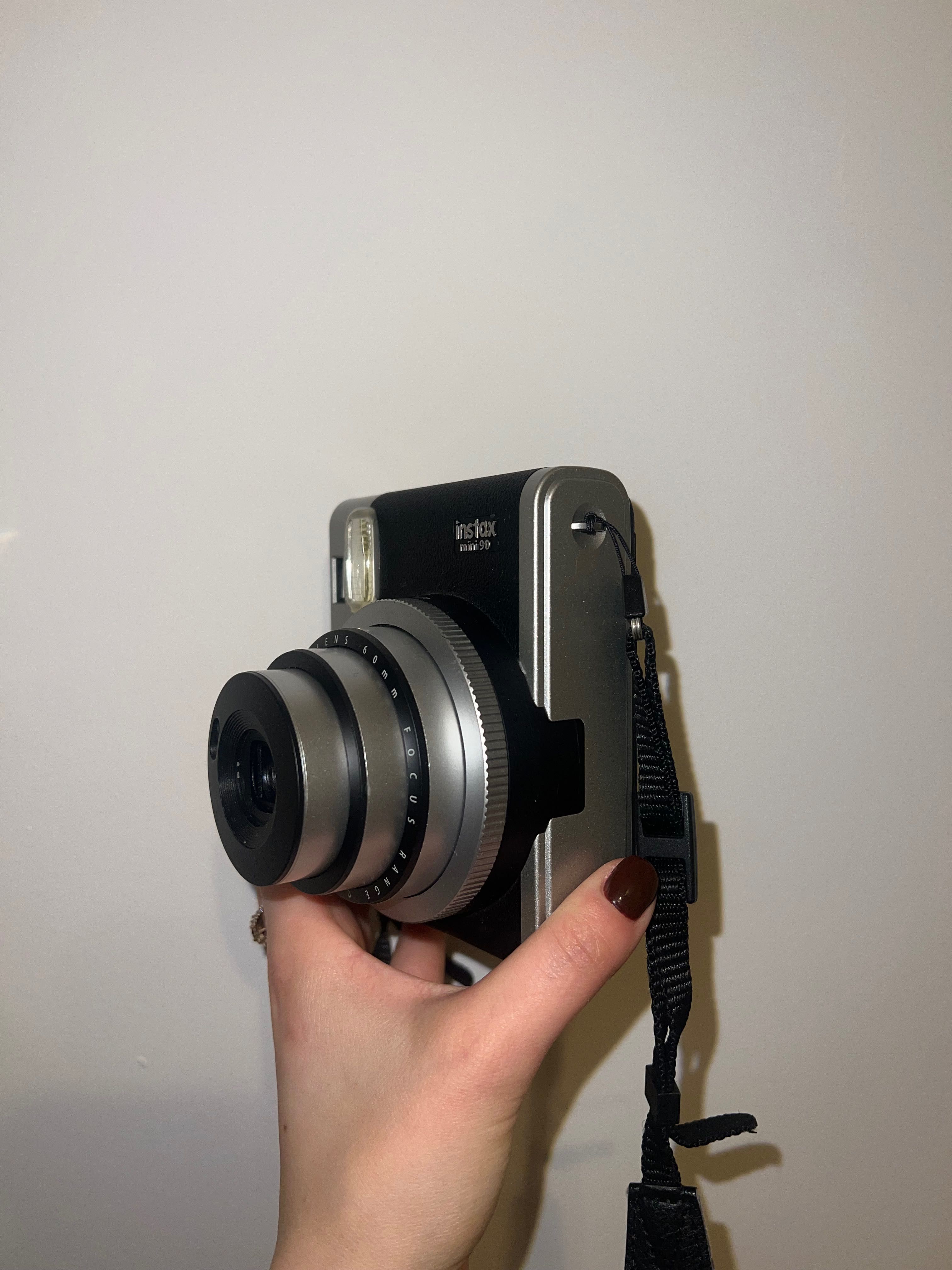 Aparat natychmiastowy FUJIFILM Instax Mini 90 Neo Classic Czarny