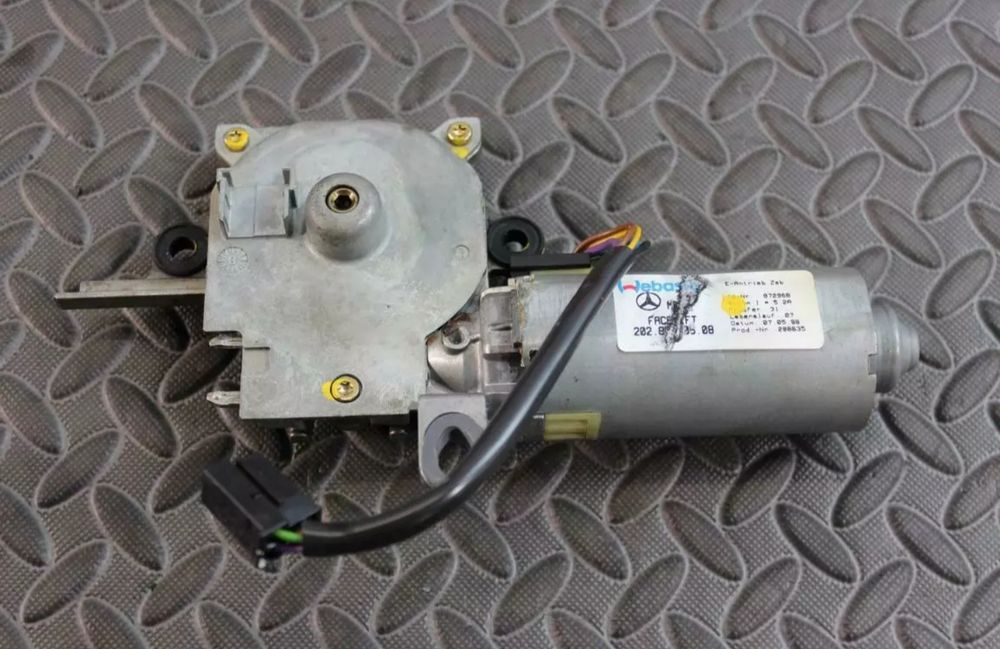 motor teto Mercedes Benz 202.820.05.08