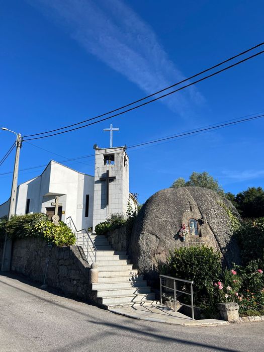 Moradia com terreno - Satão