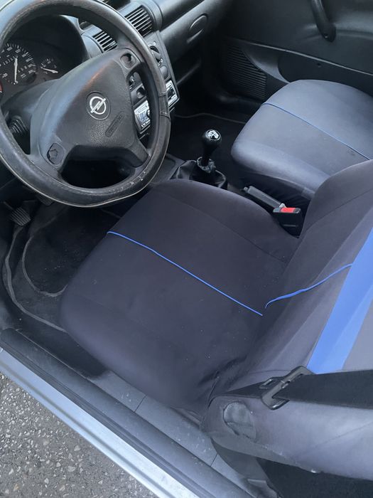 Opel Corsa 1.2 16v c\ extras