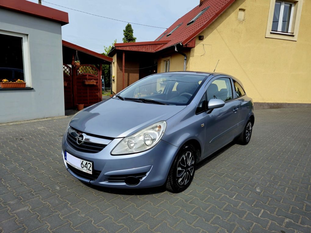 Opel Corsa 1.2 Benzyna 2007r klima isofix tempomat nowy przegląd