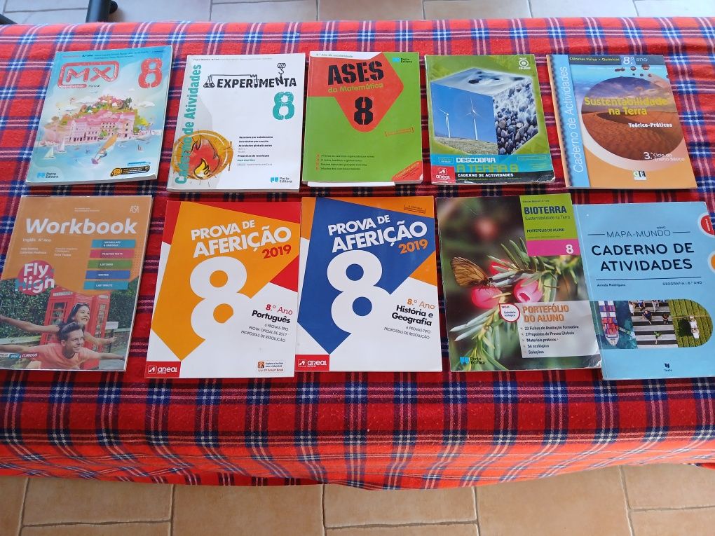 Livros escolares