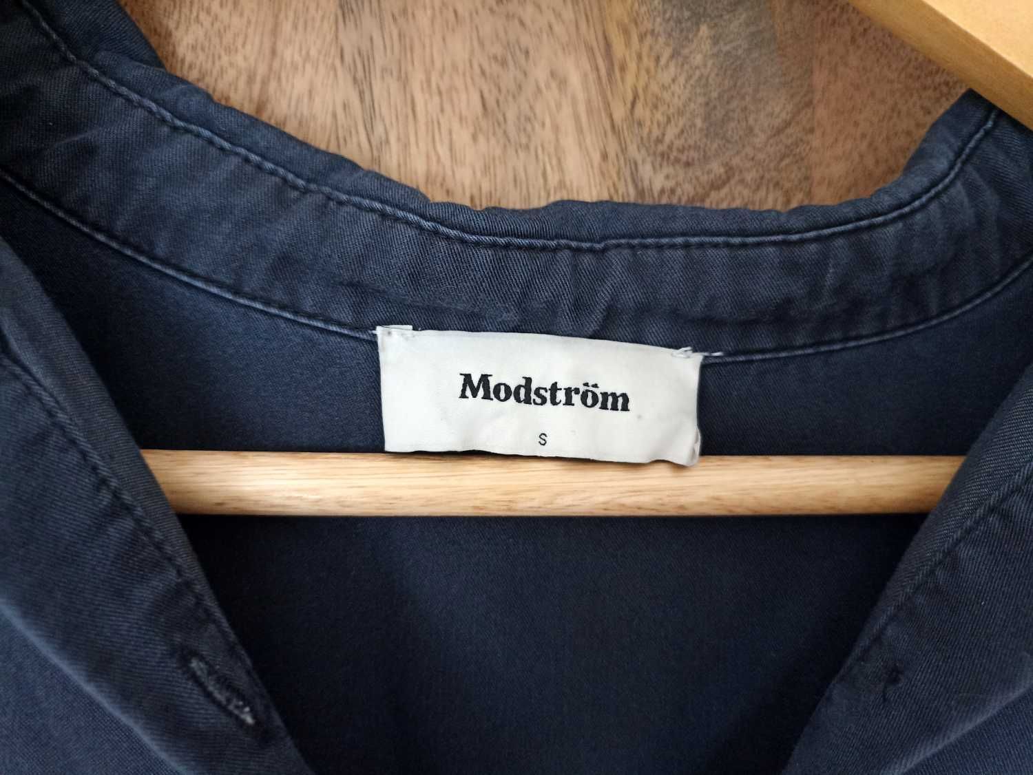 Granatowa sukienkna basic Modstrom premium