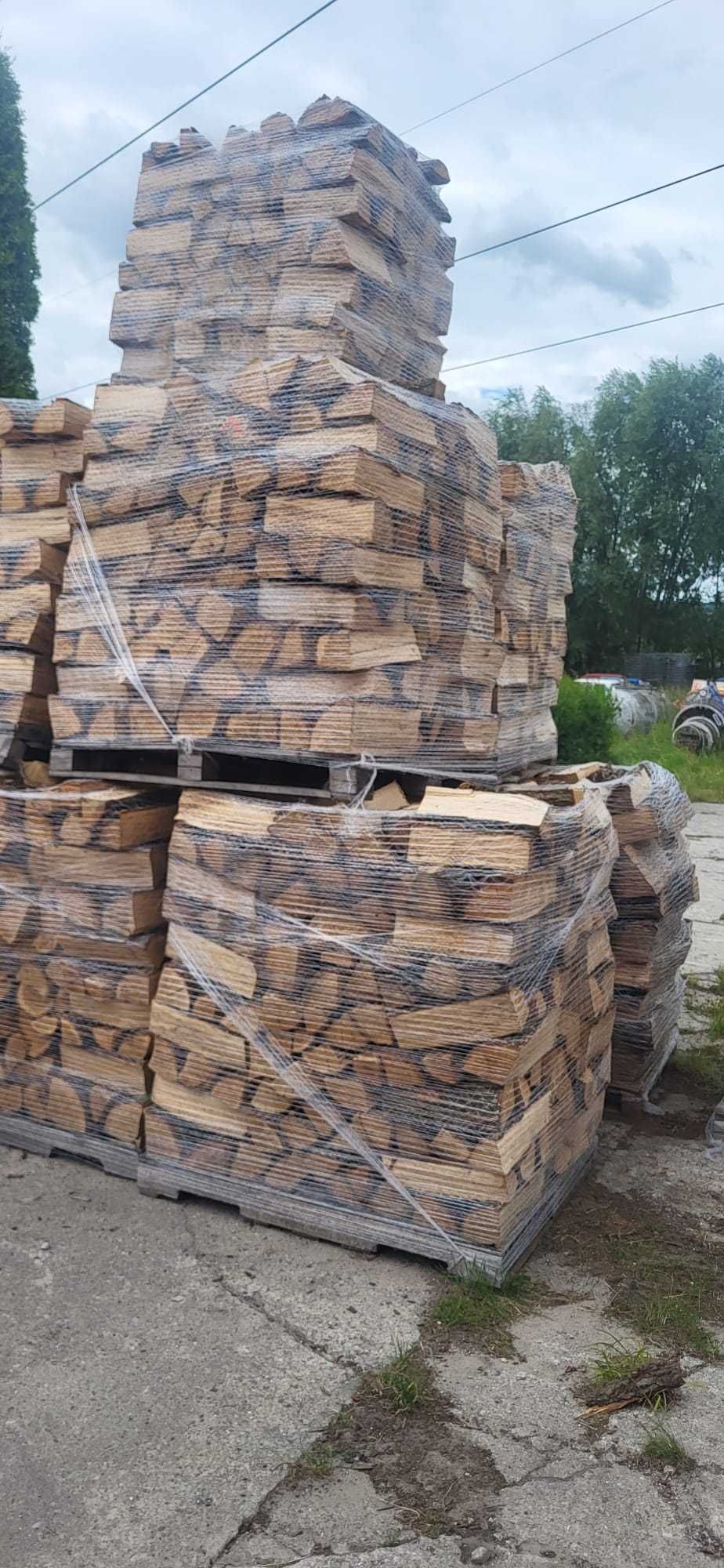 Drewno Dąb Grab Buk kominkowe drzewo opałowe suche świeże układane