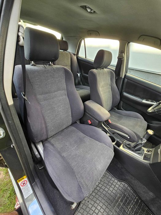 Toyota Corolla e12 hatchback 2004 rok 2.0 diesel 116 km