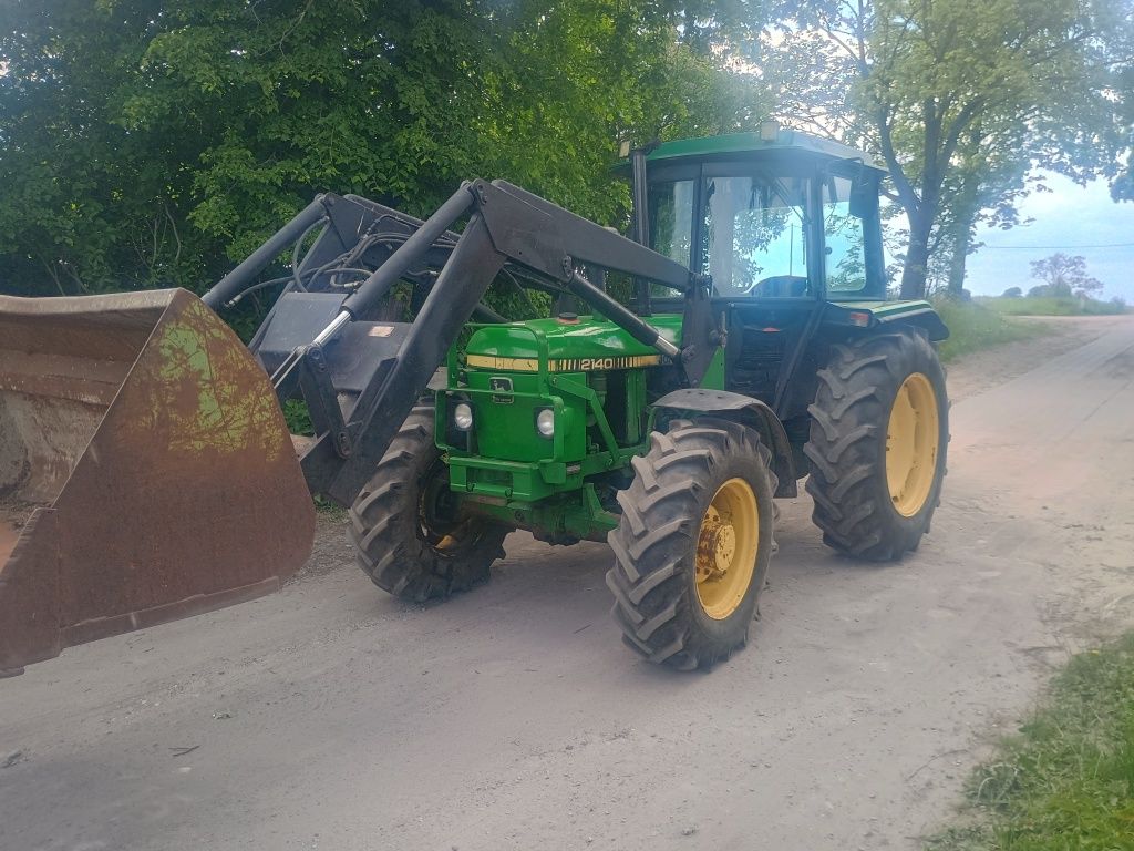 John Deere 2140 z turem