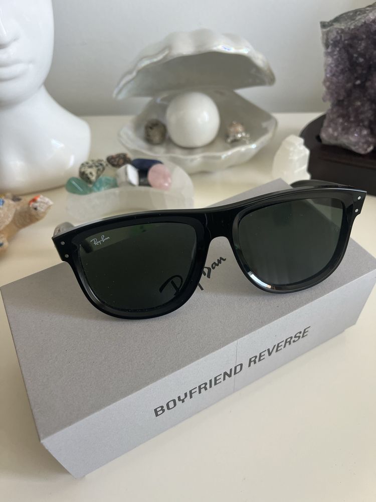 Oculos de sol Ray-Ban modelo Boyfriend Reverse em preto