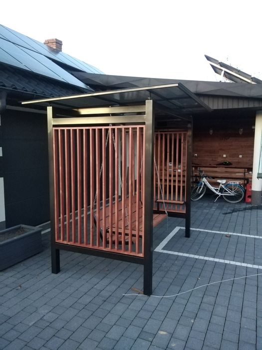 Huśtawka ogrodowa metal drewno loft industrial