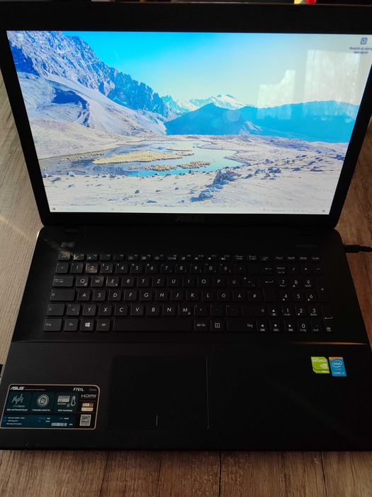 Asus F751L 17.3' i3/8GB Ram/256 SSD/500HDD/Nvidia 820M 2GB/ Win 10