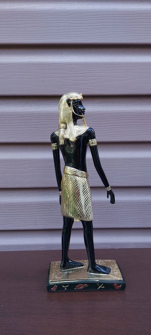 Статуетка египетська