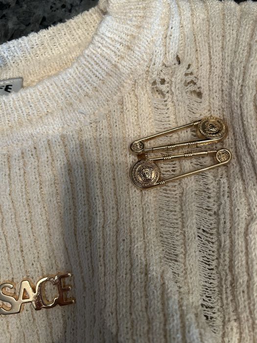 Piekny sweterek lekki Versace-zlote agrafki r.M