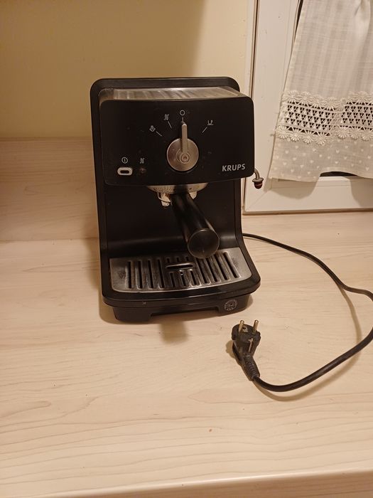 Expres ciśnieniowy kolbowy do kawy