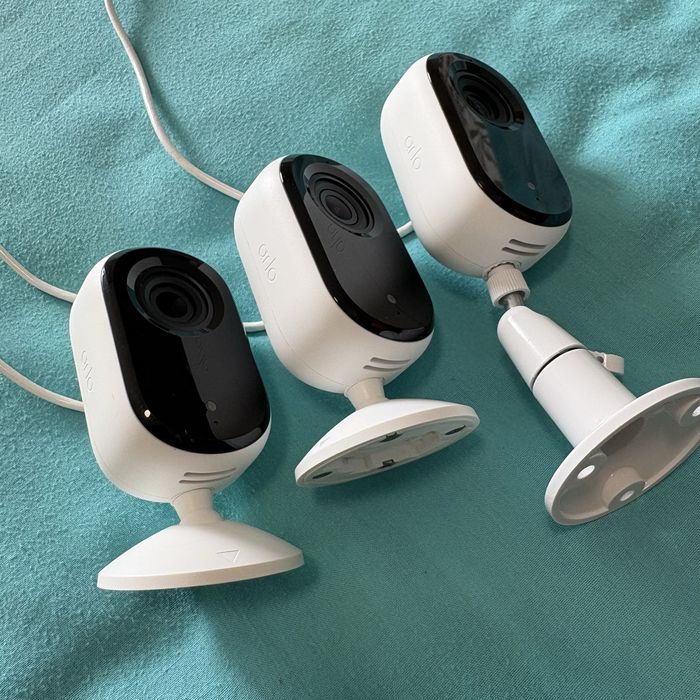 4 Cameras Arlo super conservadas