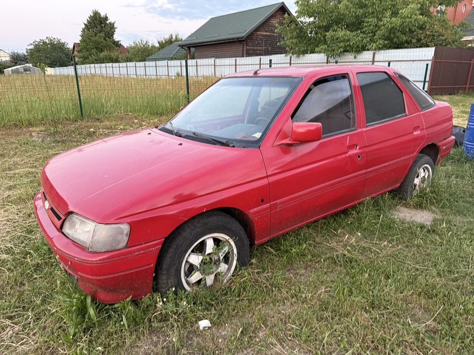 Ford escort 1992 1.4 газ/бензин