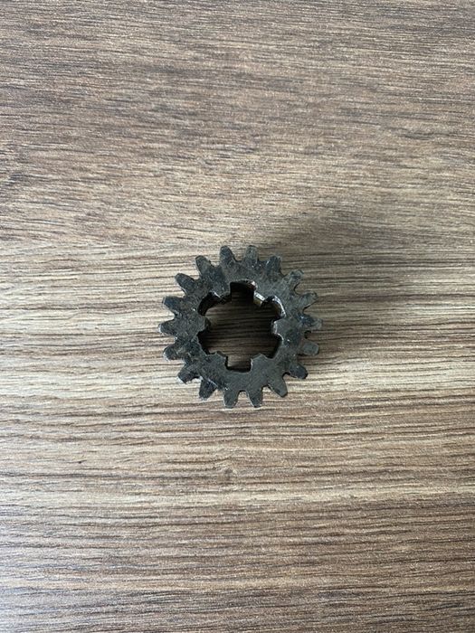 NOWE CZESKIE koło zębate zębatka 18 zębów JAWA 50 JAWKA OGAR 200 ROMET