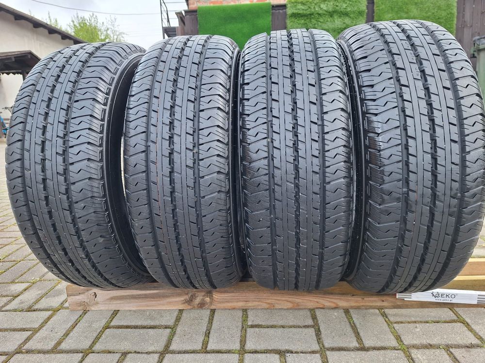 Opny nokian 235/65/16c