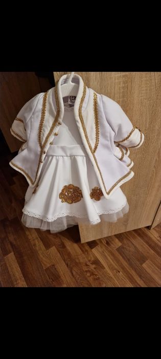 Sukienka do chrztu na dziewczynkę