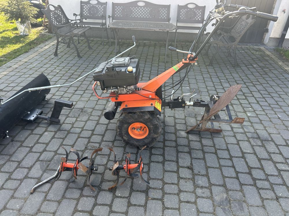 Brumi traktorek dzik glebogryzarka