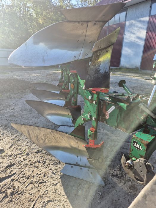 Pług 4 skibowy obrotowy Regent