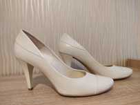 Buty skóra rozm. 39 kolor ecru