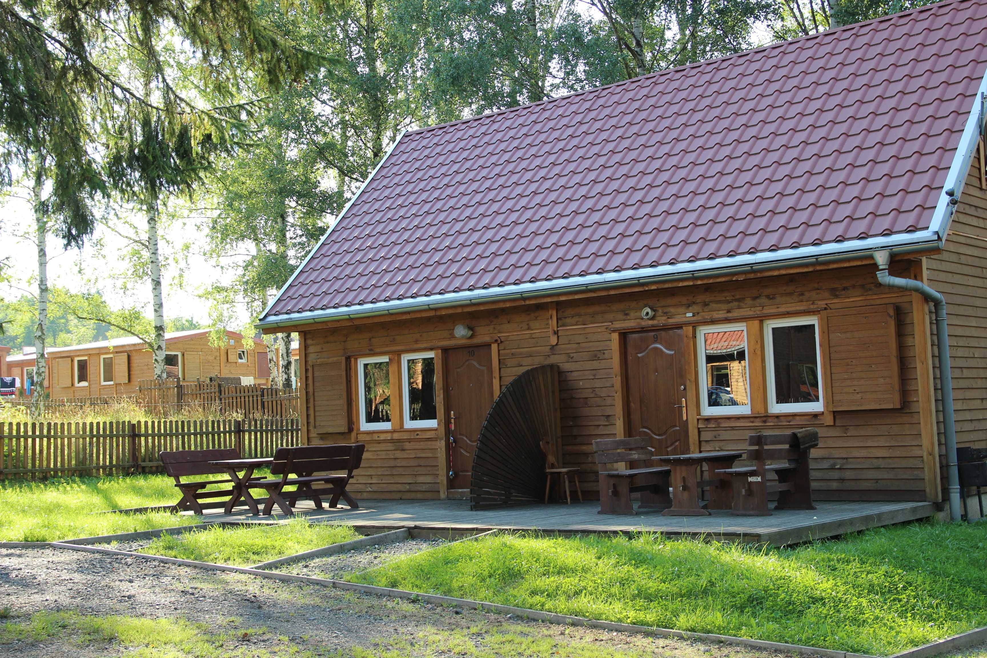 domki nad jeziorem w Karłowicach