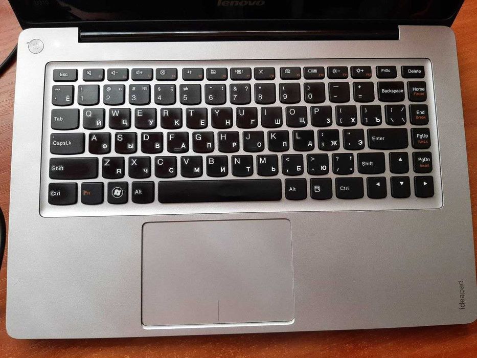 Lenovo u310 (core i5 u3317, ssd 120 + 456 hdd, ddr3L 4gb)