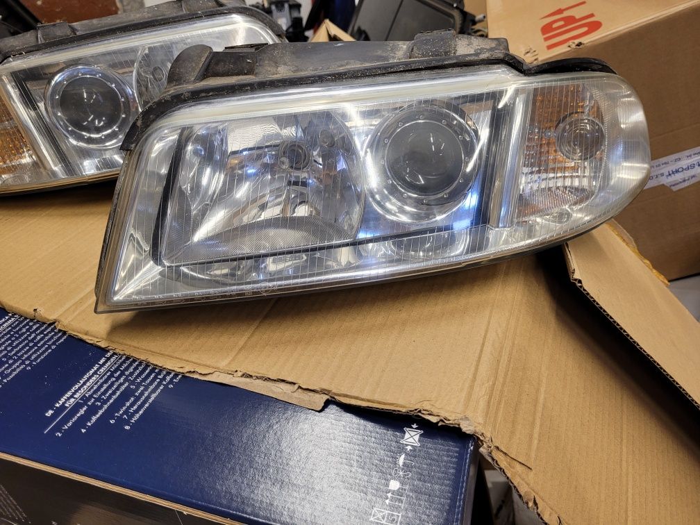 Lampy a4 b5 Xenony reflektory a4