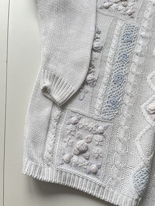 Vintage oversize sweter dziergany biały z naszytym wzorem retro