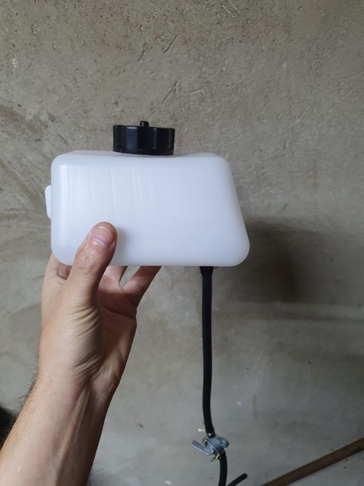 Nowy zbiornik paliwa awaryjny, garażowy, warsztatowy, kroplówka motocy