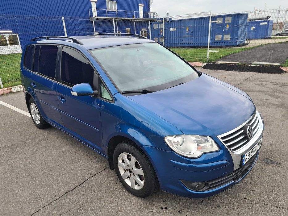 VW touran 1.6 mpi +газ добрий стан