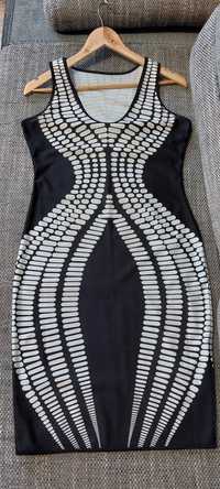 Sukienka roz XL wyszczuplająca biało czarna