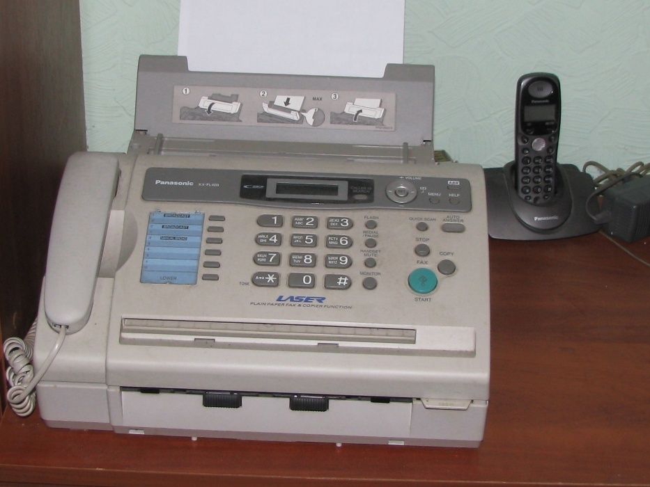 Panasonic KX-FL-403. Лазерный факс, телефон, копир+ запасной катридж